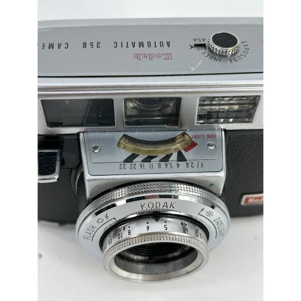 Vintage Kodak Automatic 35B Camera 35mm Film Point Shoot